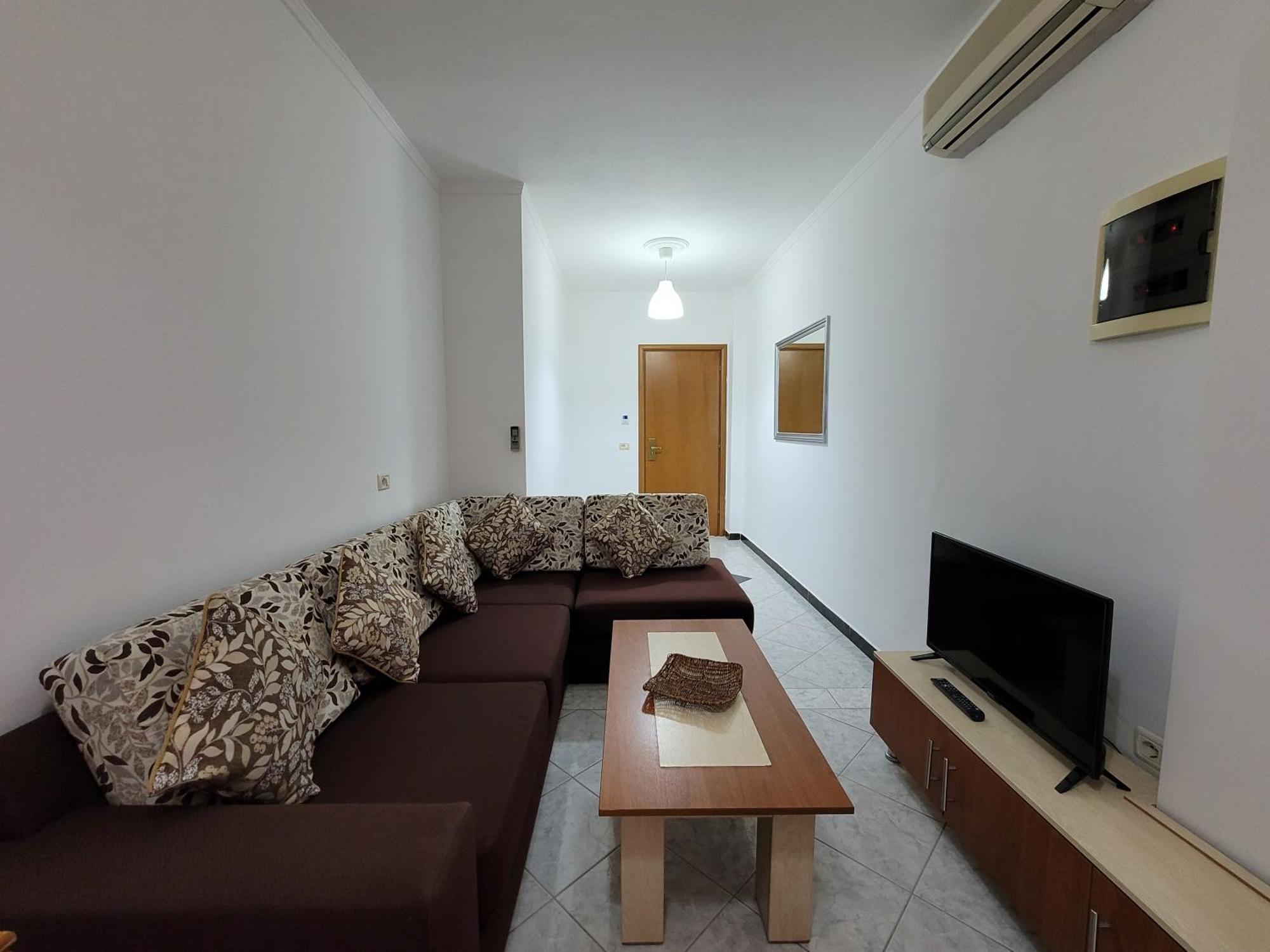 City Center Gjordeni Apartments Ксамил Екстериор снимка