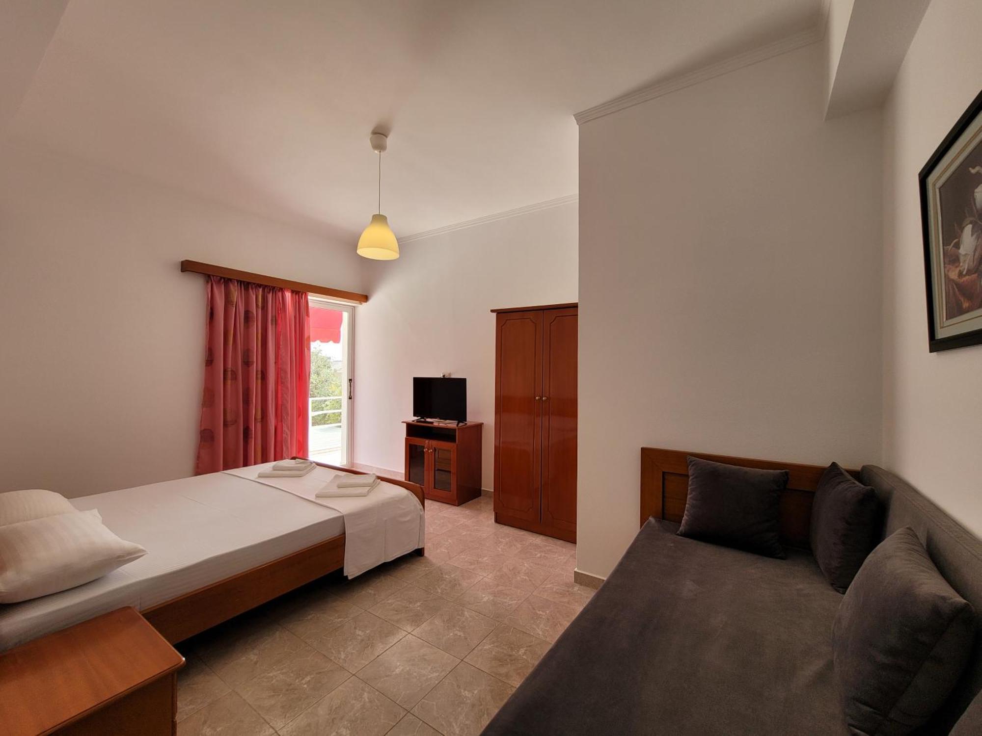 City Center Gjordeni Apartments Ксамил Екстериор снимка