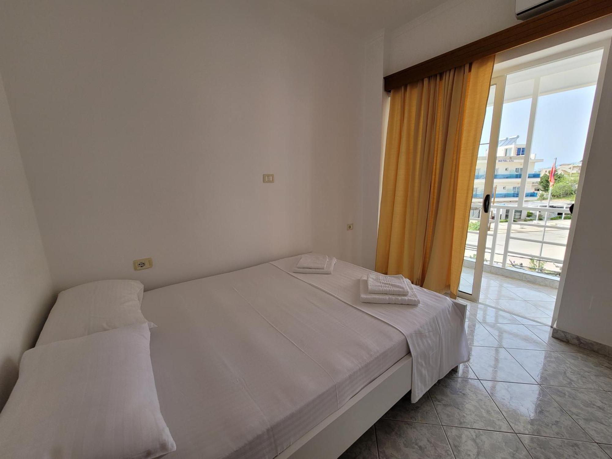 City Center Gjordeni Apartments Ксамил Екстериор снимка